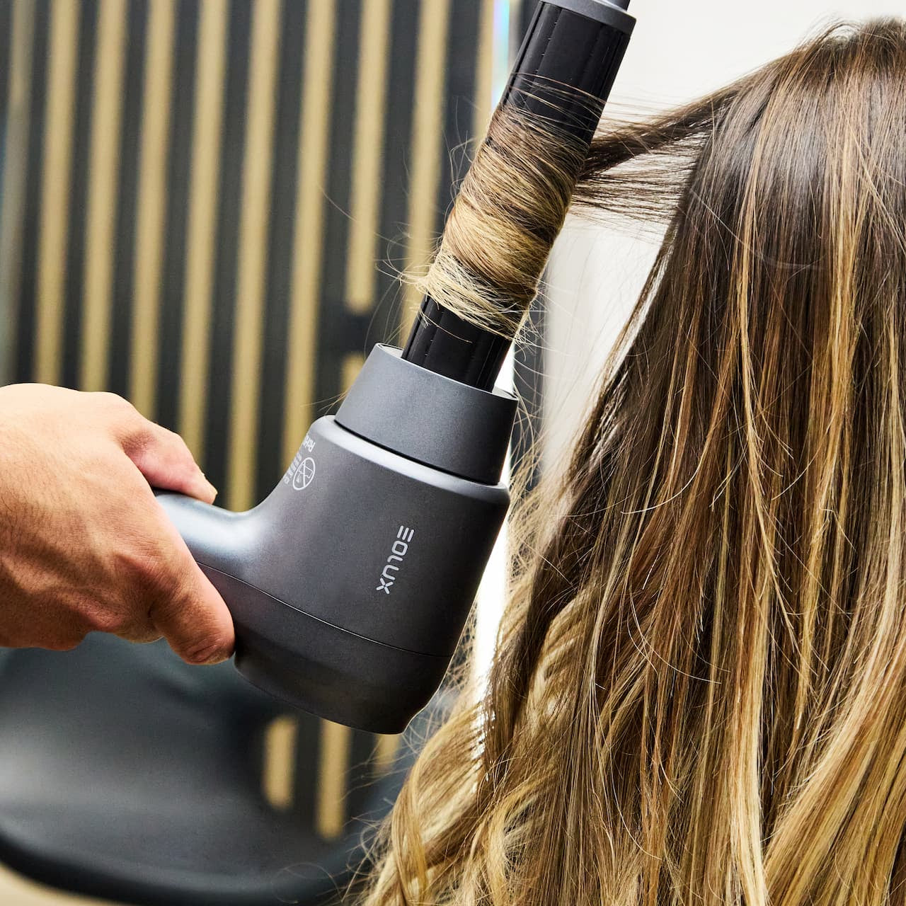 How to Dry Your Hair with a Diffuser