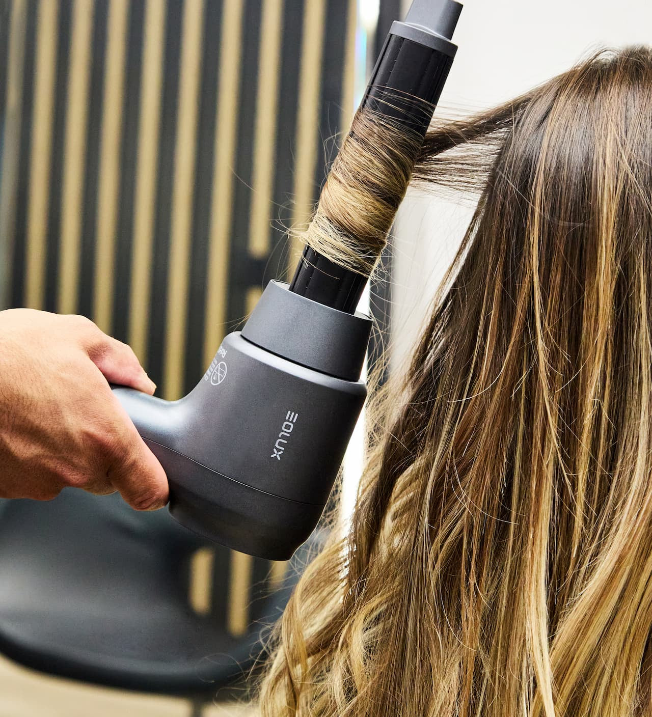 How to Dry Your Hair with a Diffuser